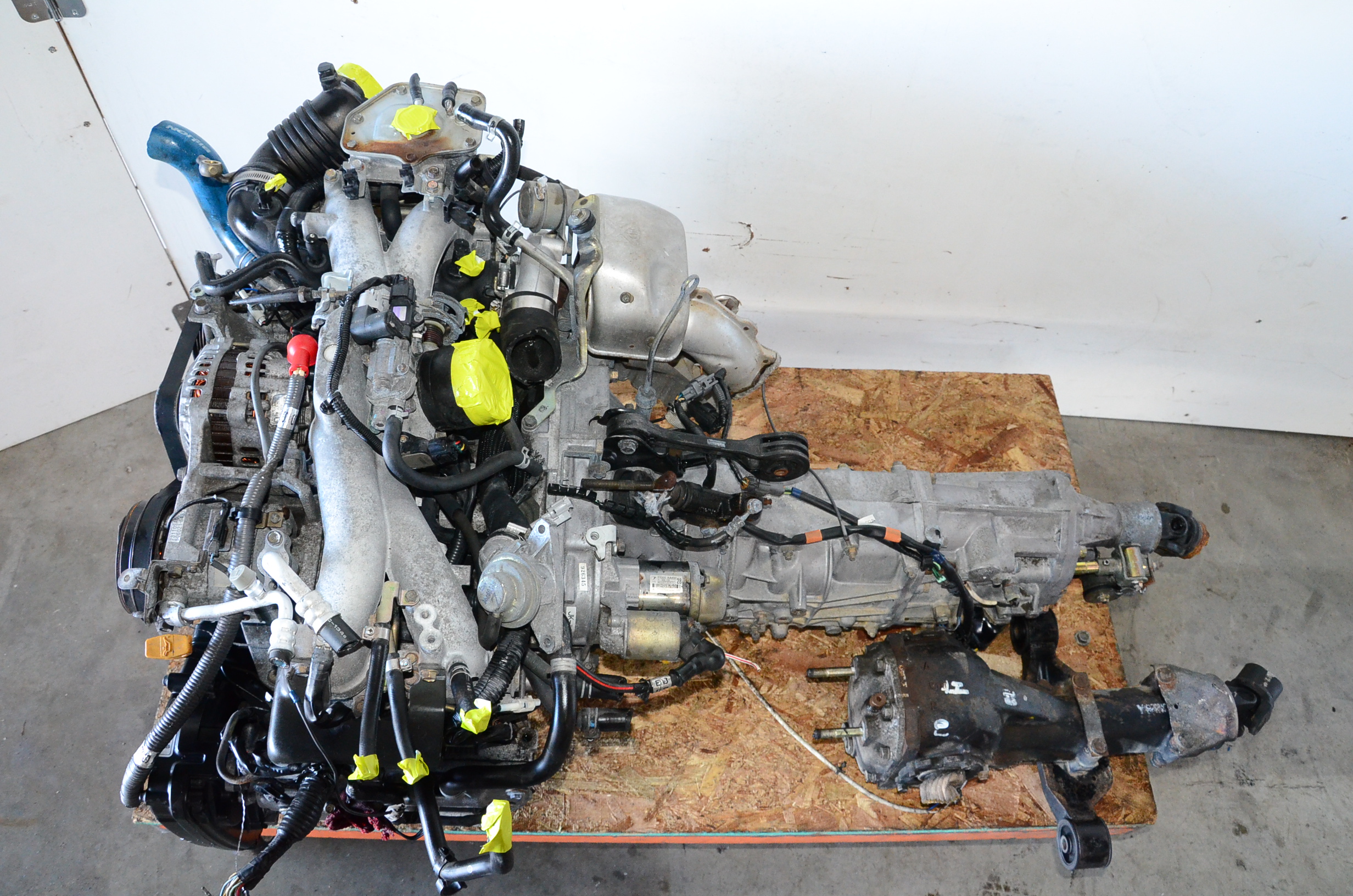 JDM 02 03 04 05 SUBARU WRX EJ205 AVCS 2.0L TURBO ENGINE WITH 5 SPEED TRANS
